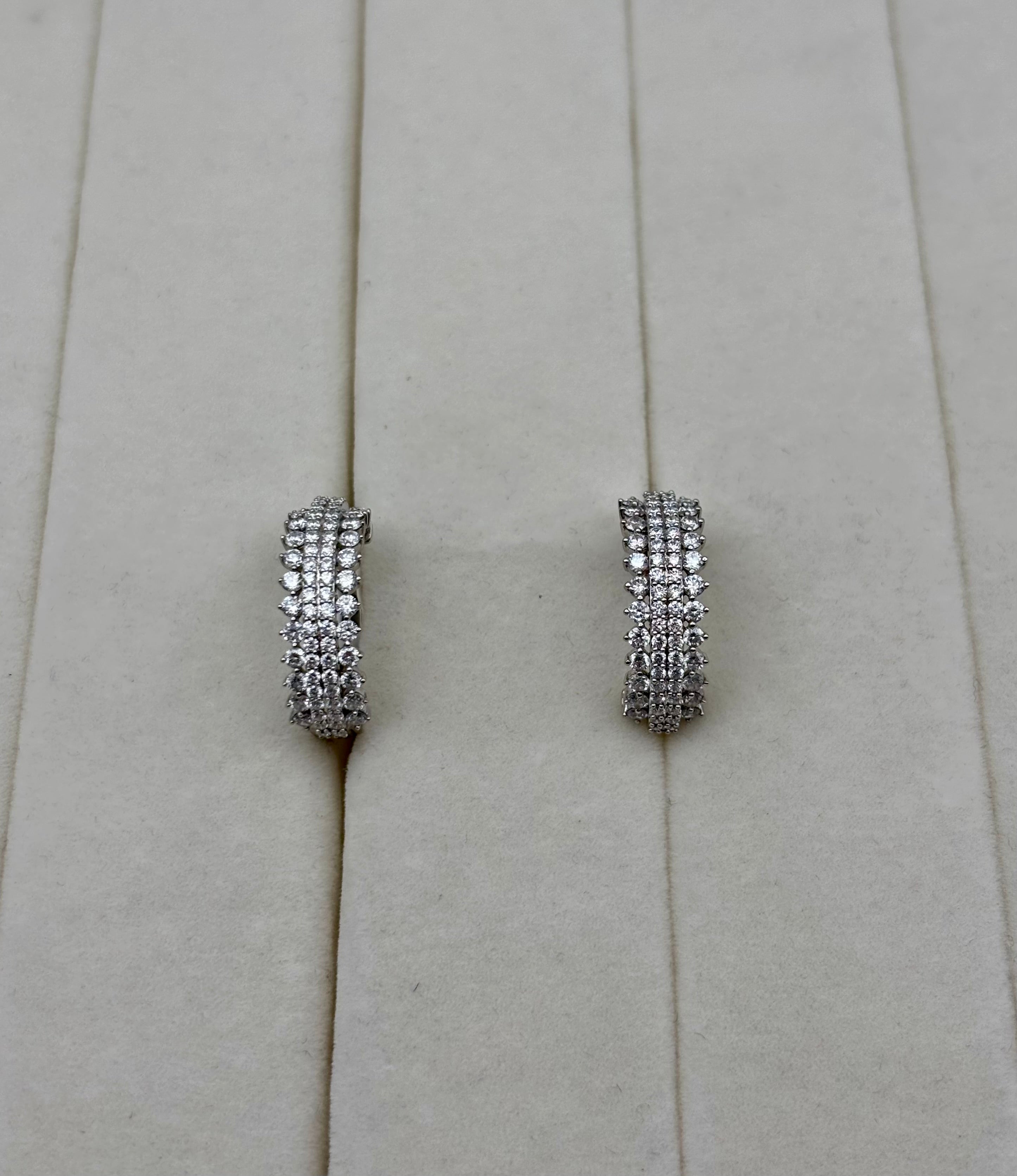 14k White Gold Diamond Hoop Earrings