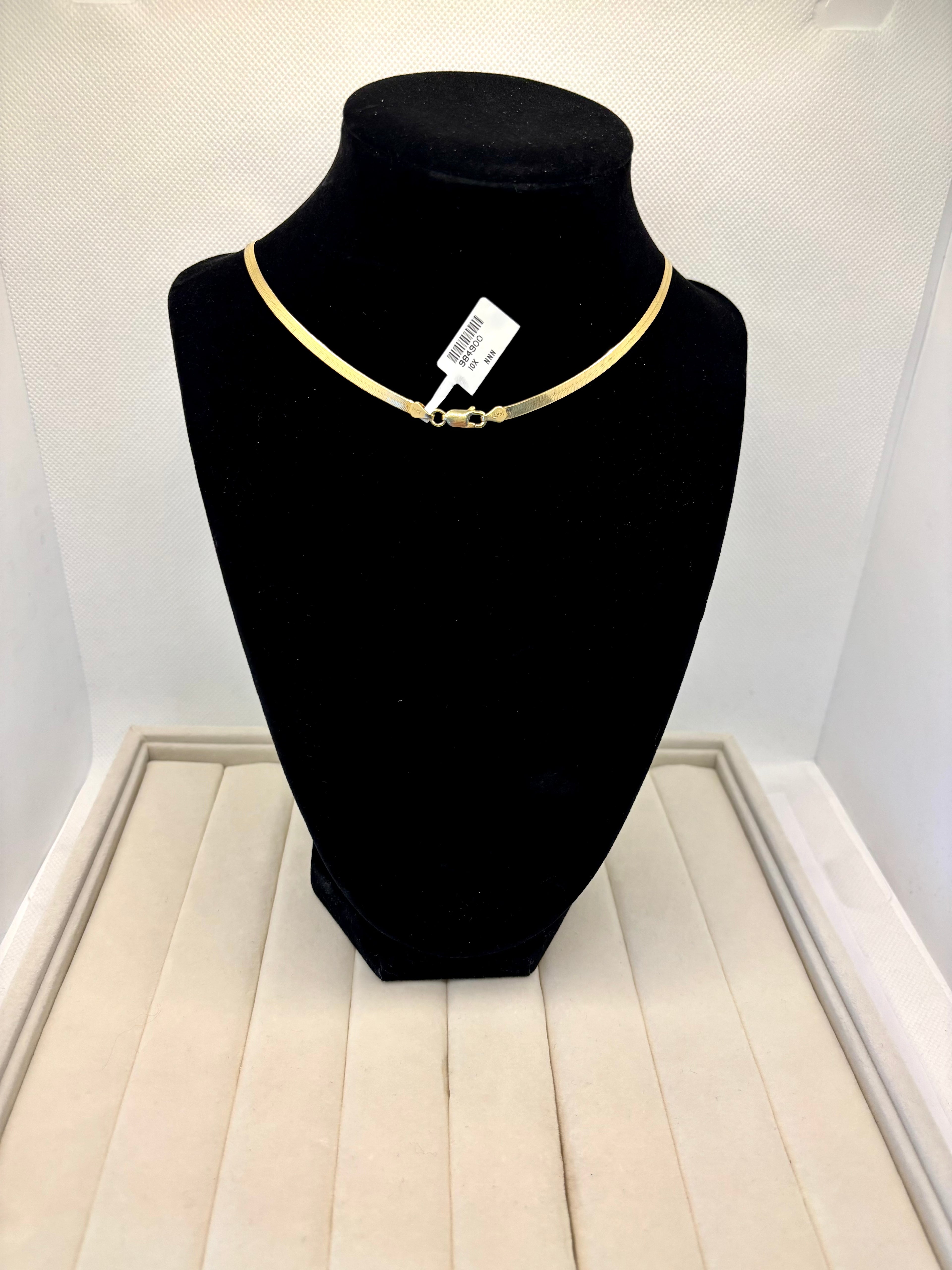 10K Yellow Gold Herringbone Chain Necklace – 18 Inches | Empire Jewelry and Loan