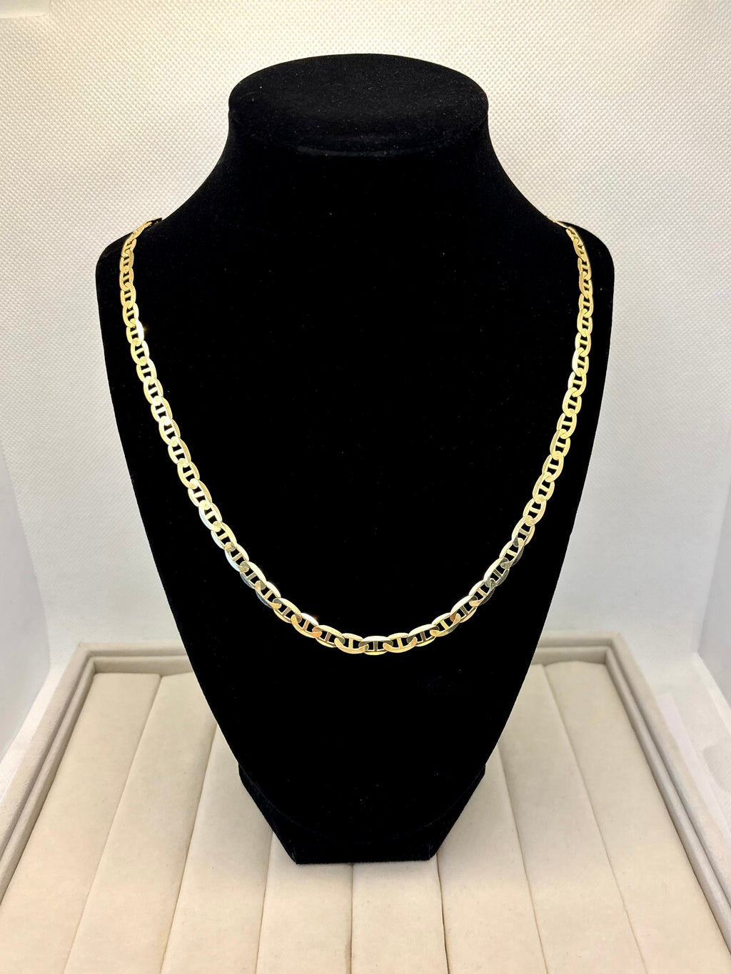 10K Yellow Gold Mariner Link Chain Necklace – 22 Inches | Empire Jewelry and Loan