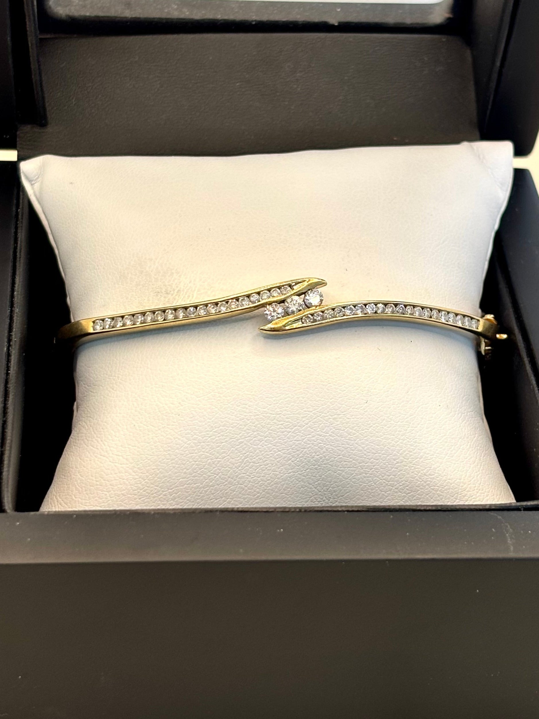 10K Yellow Gold Natural Diamond Bangle Bracelet | Empire Jewelry and Loan