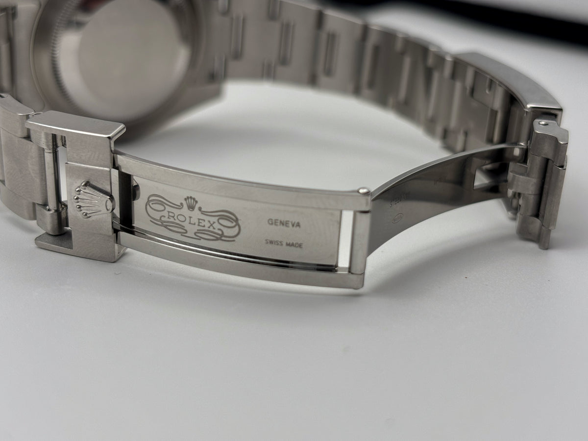 Rolex Submariner Date 116610 40mm Stainless Steel - Pre-Owned