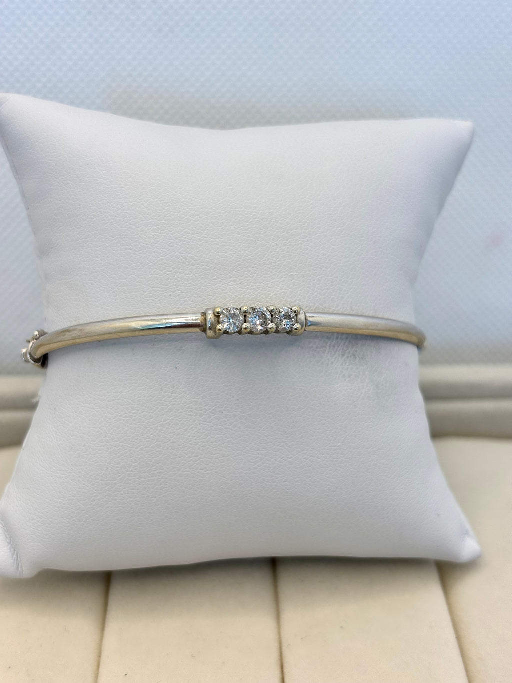 14K White Gold Natural Diamond Bangle | Empire Jewelry and Loan