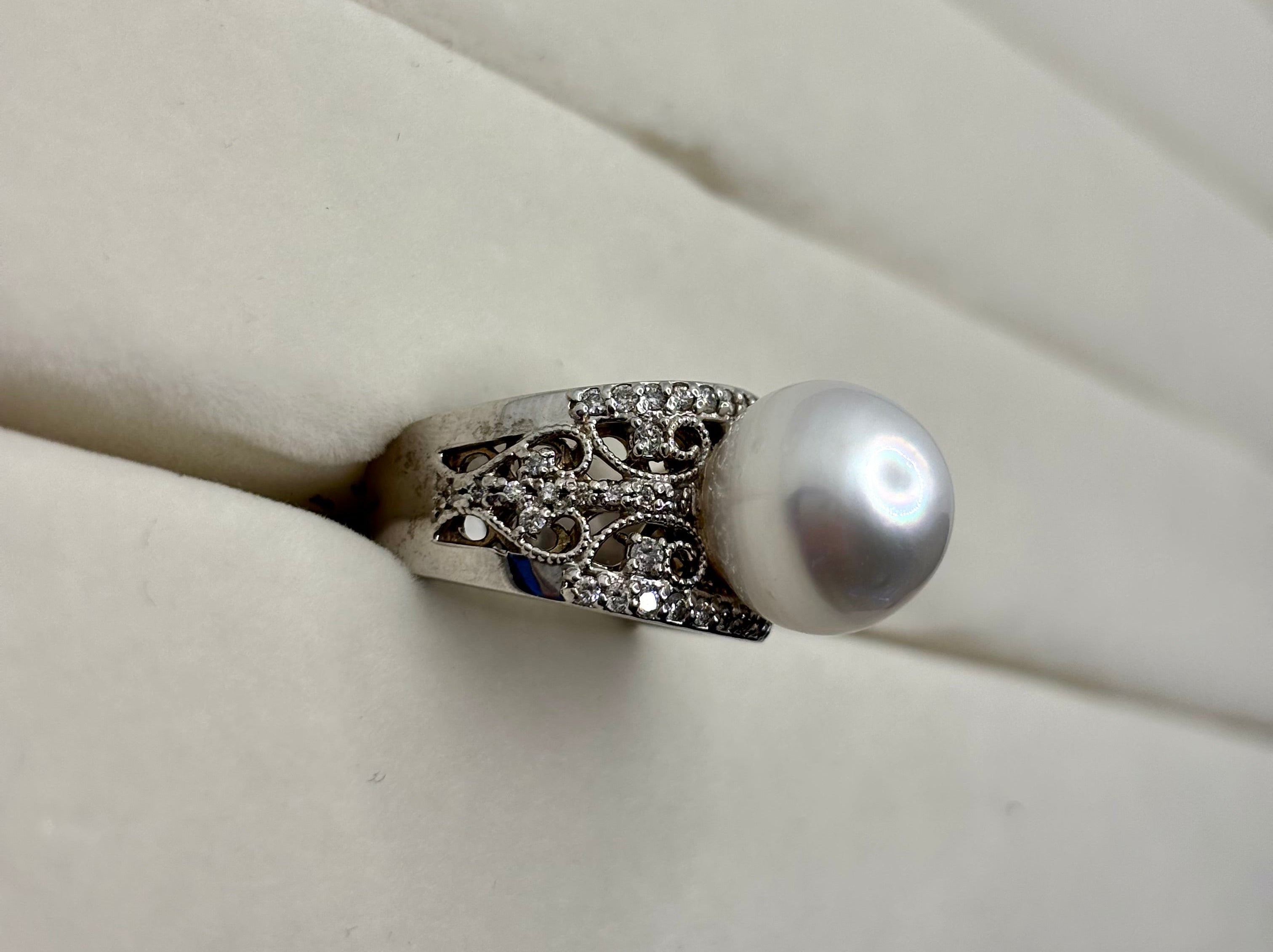 14K White Gold Pearl and Diamond Ring | Empire Jewelry and Loan
