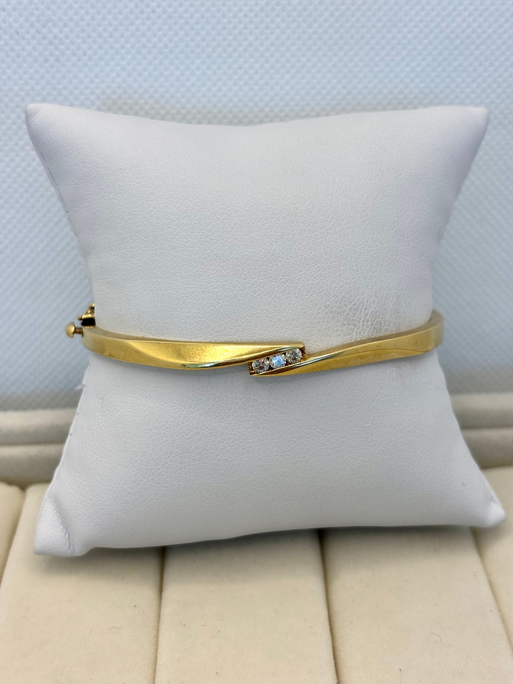 14K Yellow Gold Bangle 3 Natural Diamonds | Empire Jewelry and Loan