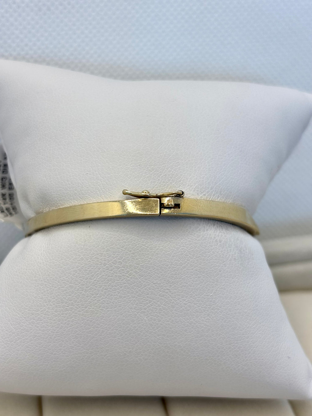 14K Yellow Gold Bangle Natural Three Diamond | Empire Jewelry and Loan