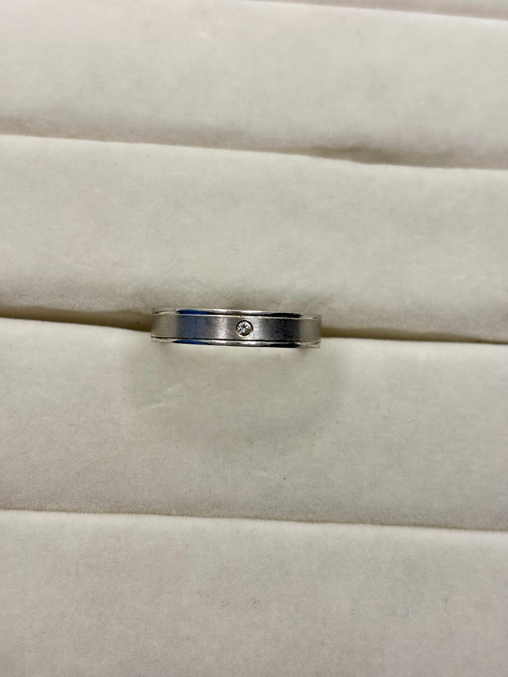 18K White Gold Diamond Ring | Empire Jewelry and Loan