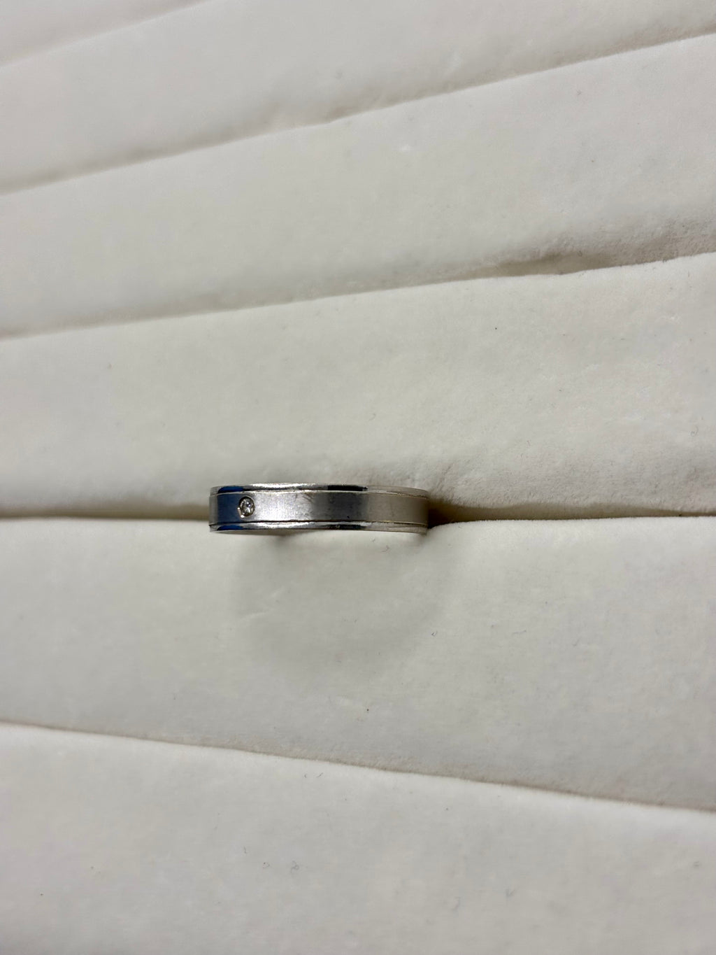 18K White Gold Diamond Ring | Empire Jewelry and Loan