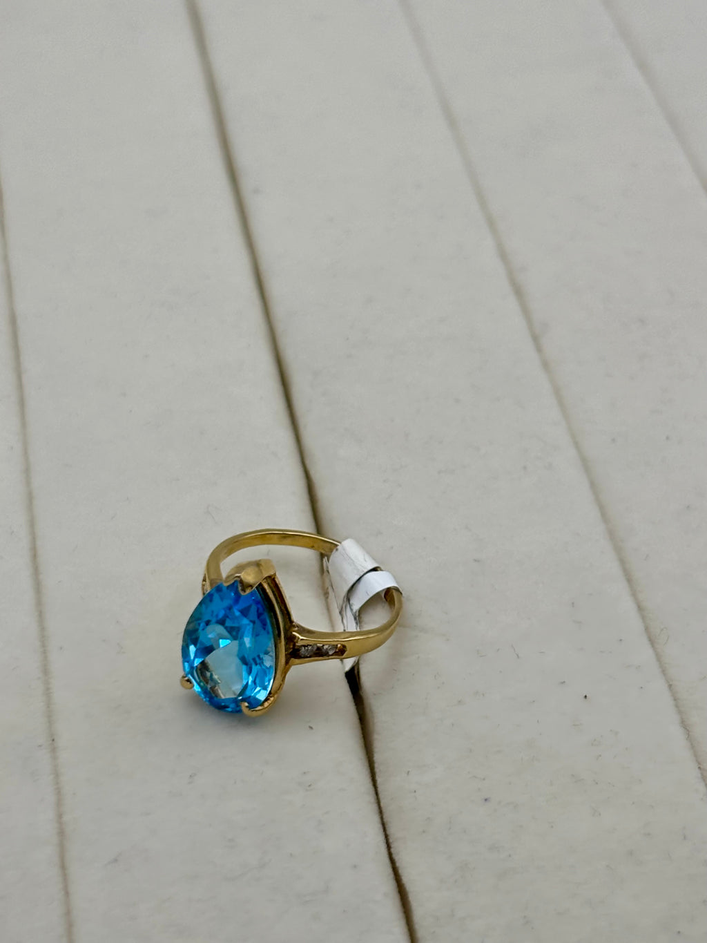 14K Yellow Gold Topaz Side Stone Ring