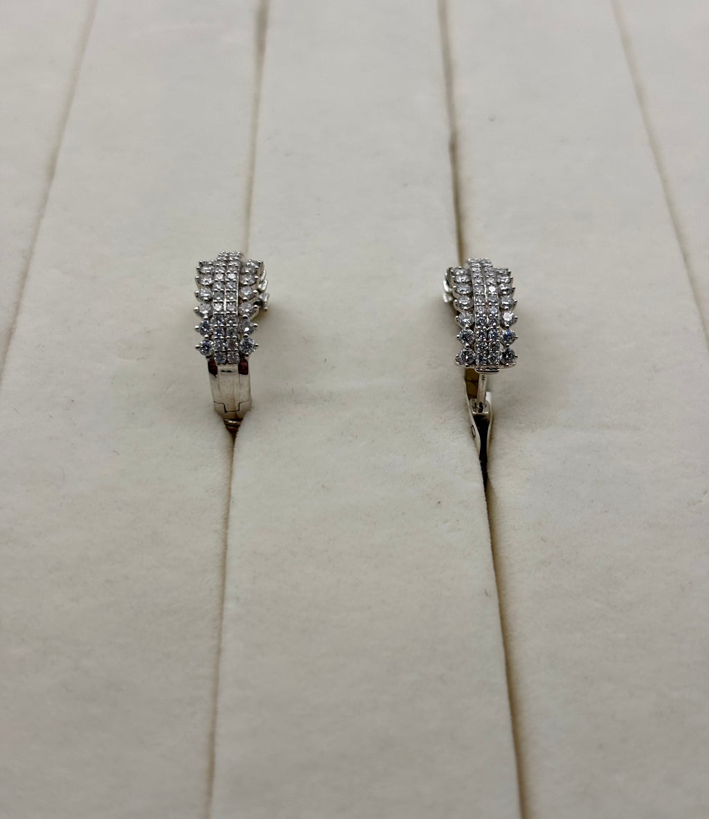 14k White Gold Diamond Hoop Earrings