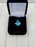 14K Yellow Gold Topaz Side Stone Ring