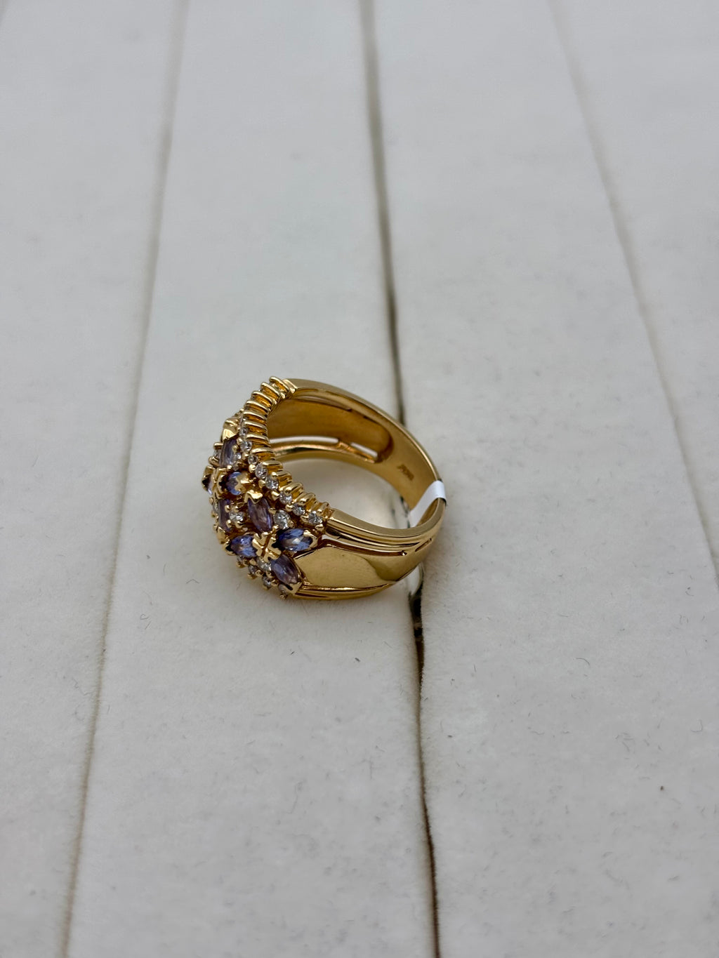 14K Yellow Gold Diamond Blue Stone Fancy Ring