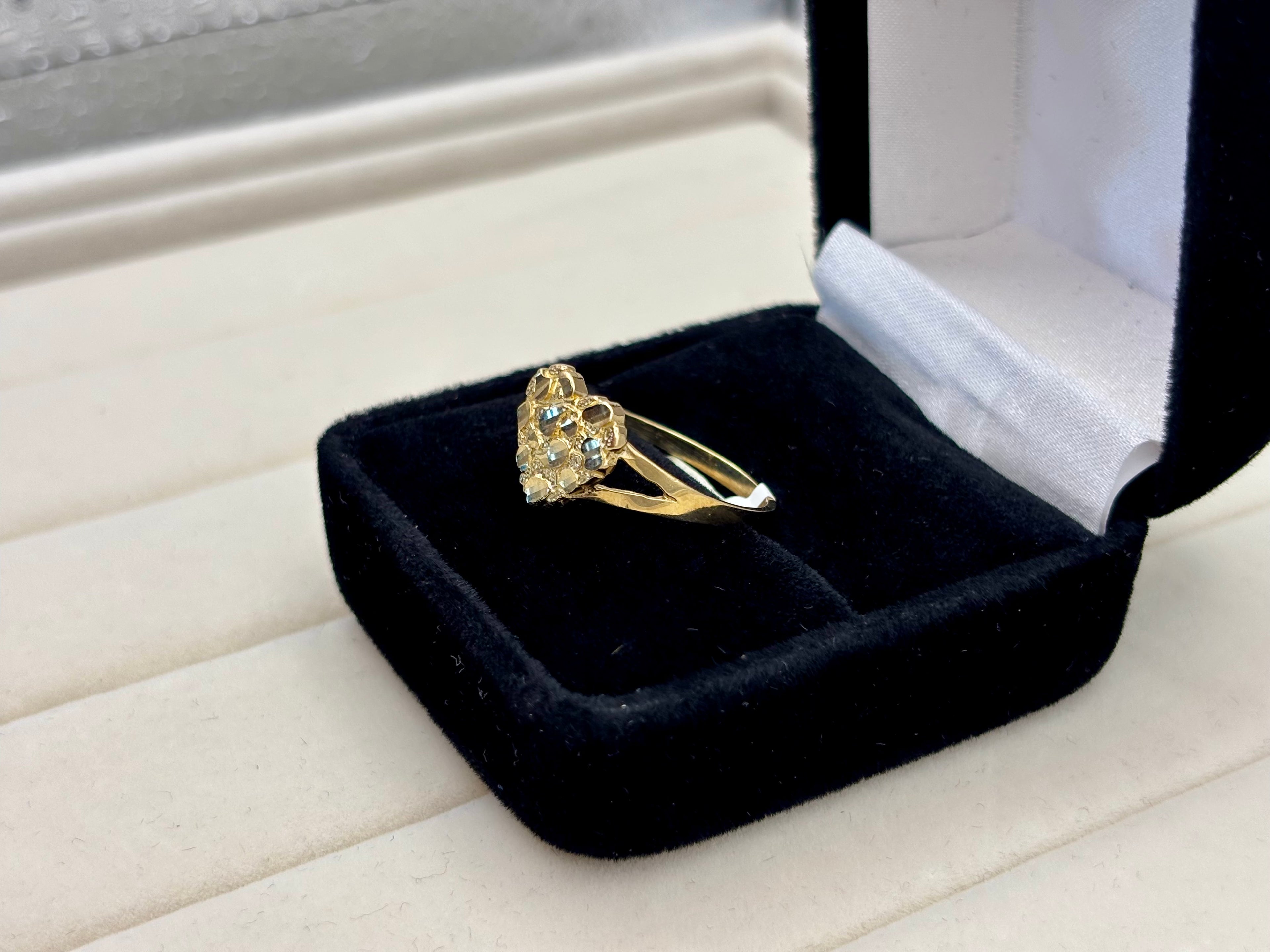 10K Yellow Gold Heart Design Ring