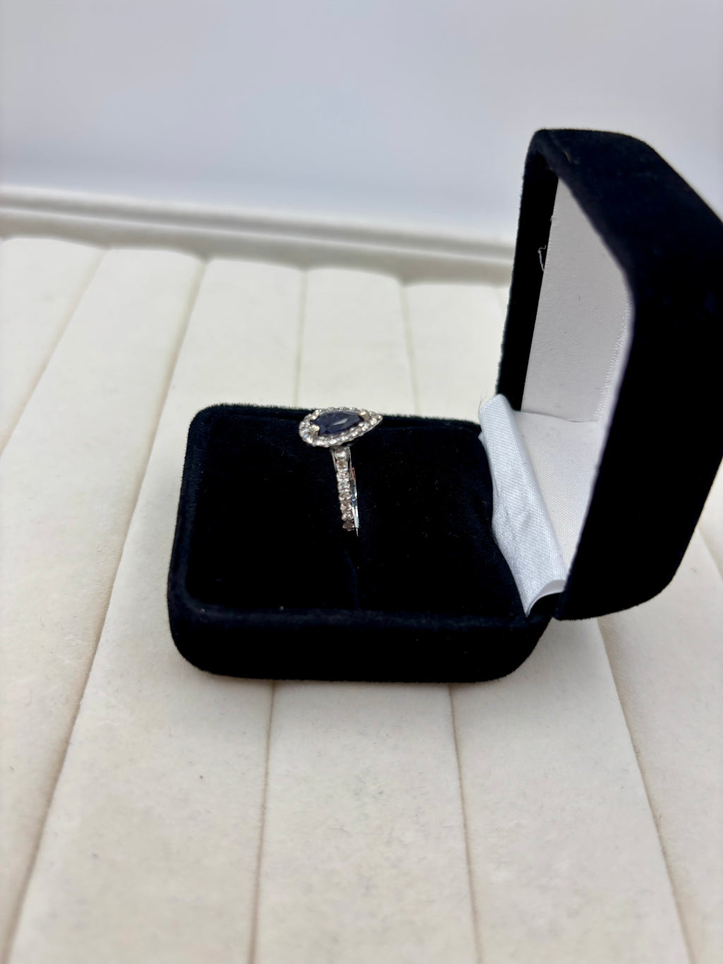 14K White Gold Pear-Shaped Sapphire Diamond Ring
