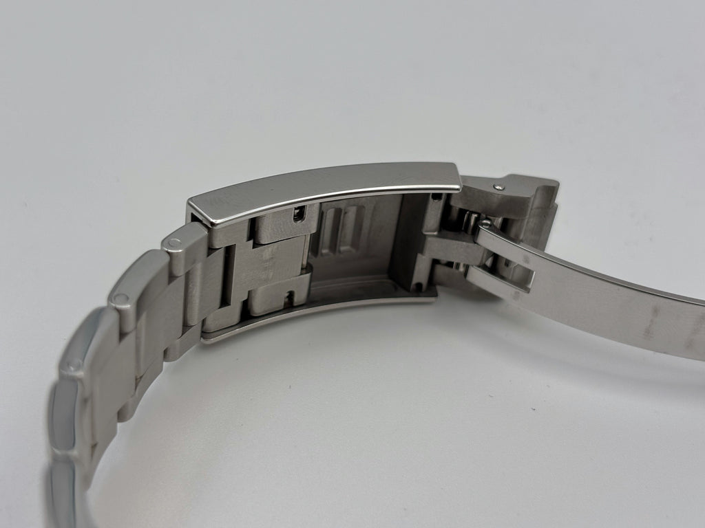 Rolex Submariner Date 116610 40mm Stainless Steel - Pre-Owned