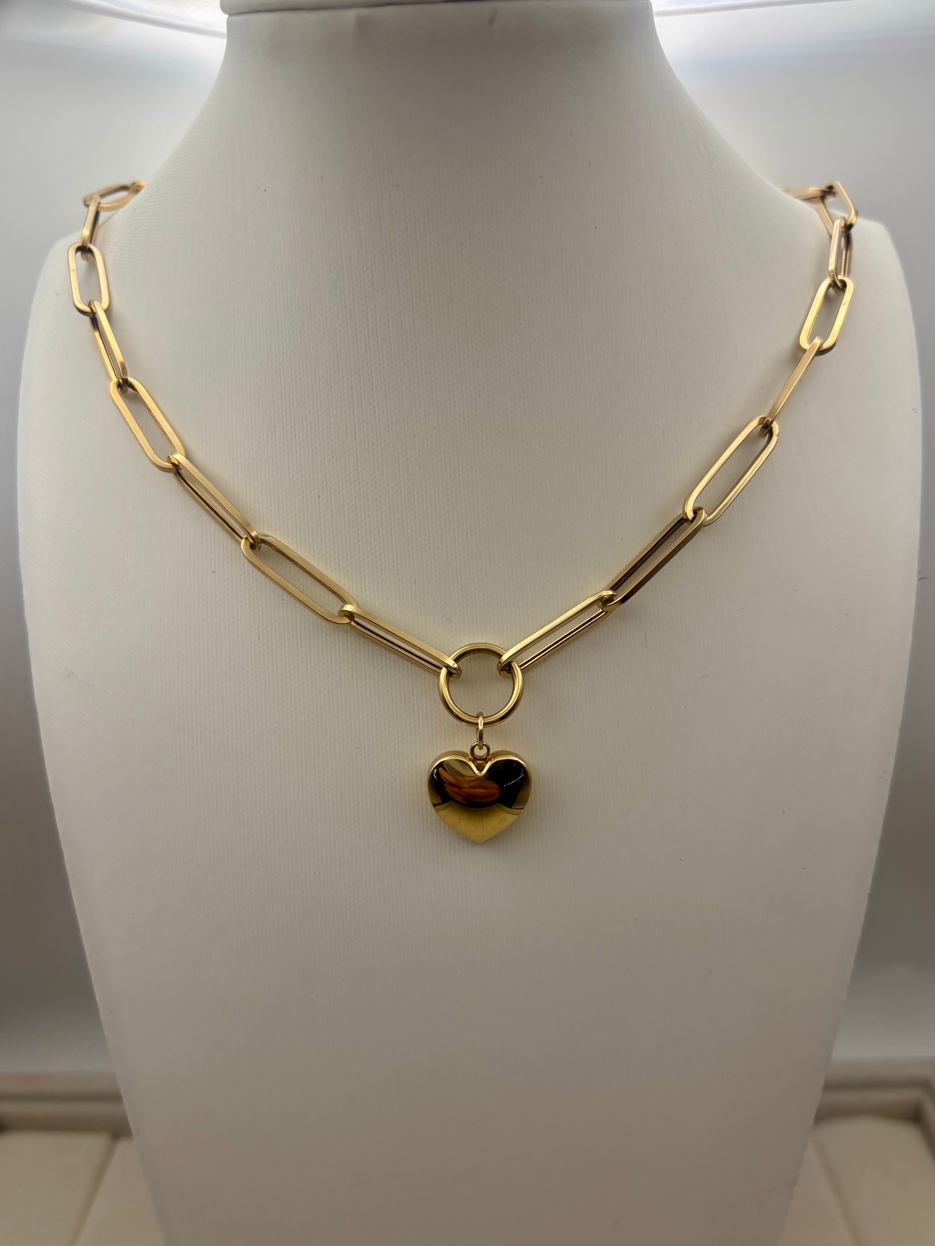 14k Yellow Gold Paperclip Heart Pendant Necklace