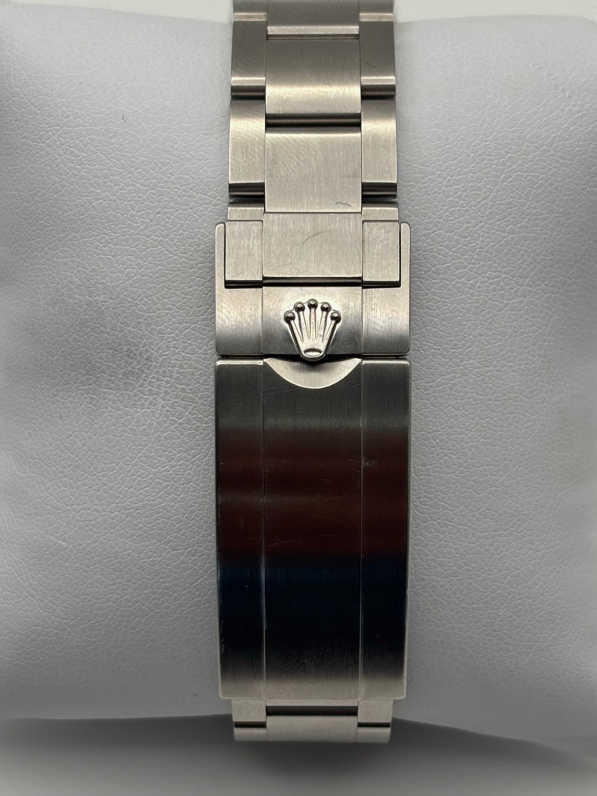 Rolex Submariner Date 116610 40mm Stainless Steel - Pre-Owned