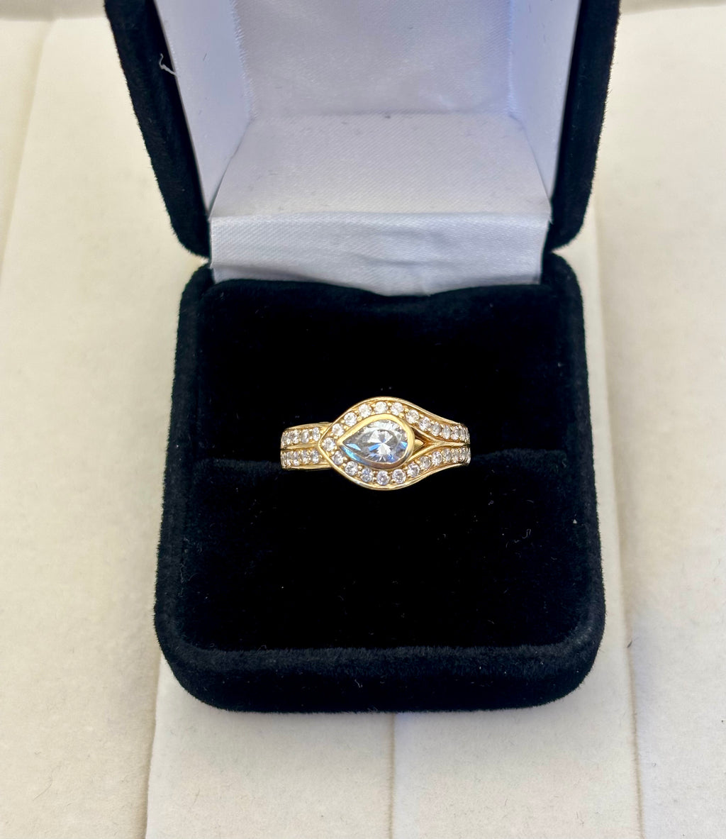 14k Yellow Gold Pear Cut Halo Ring