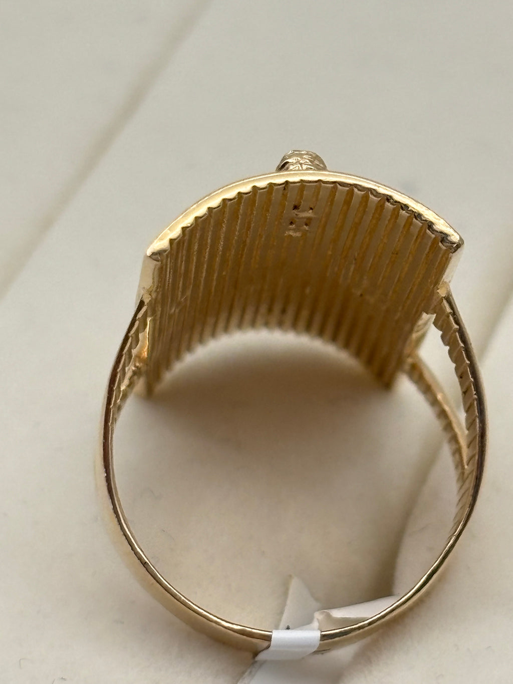 14K Gold Green Stone Figural Signet Ring