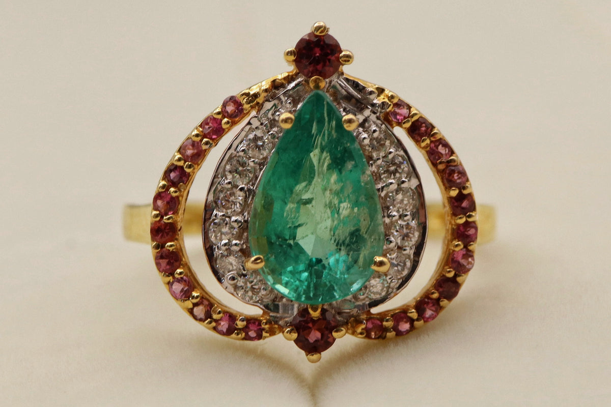 18K Gold Pear-Shaped Emerald Ring with Diamond and Pink Stone Accents