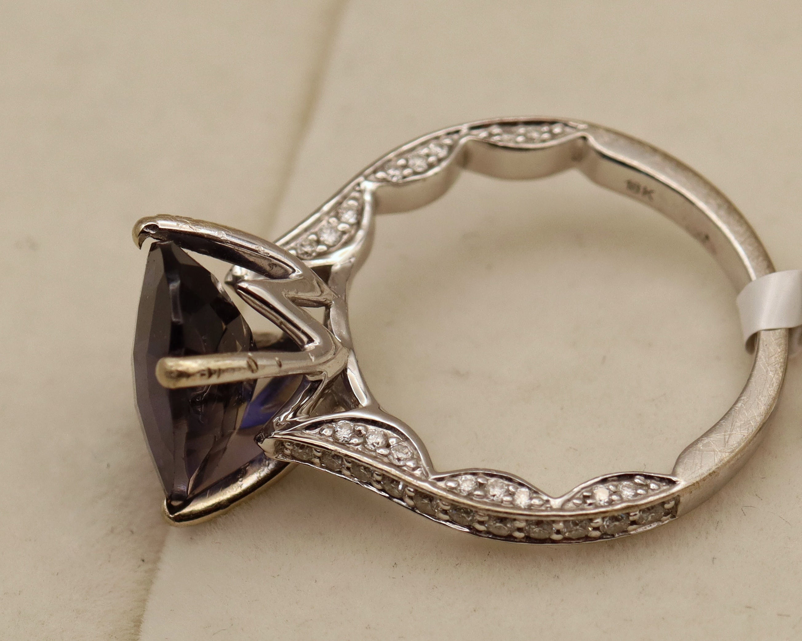 18k White Gold Oval Tanzanite and Diamond Ring