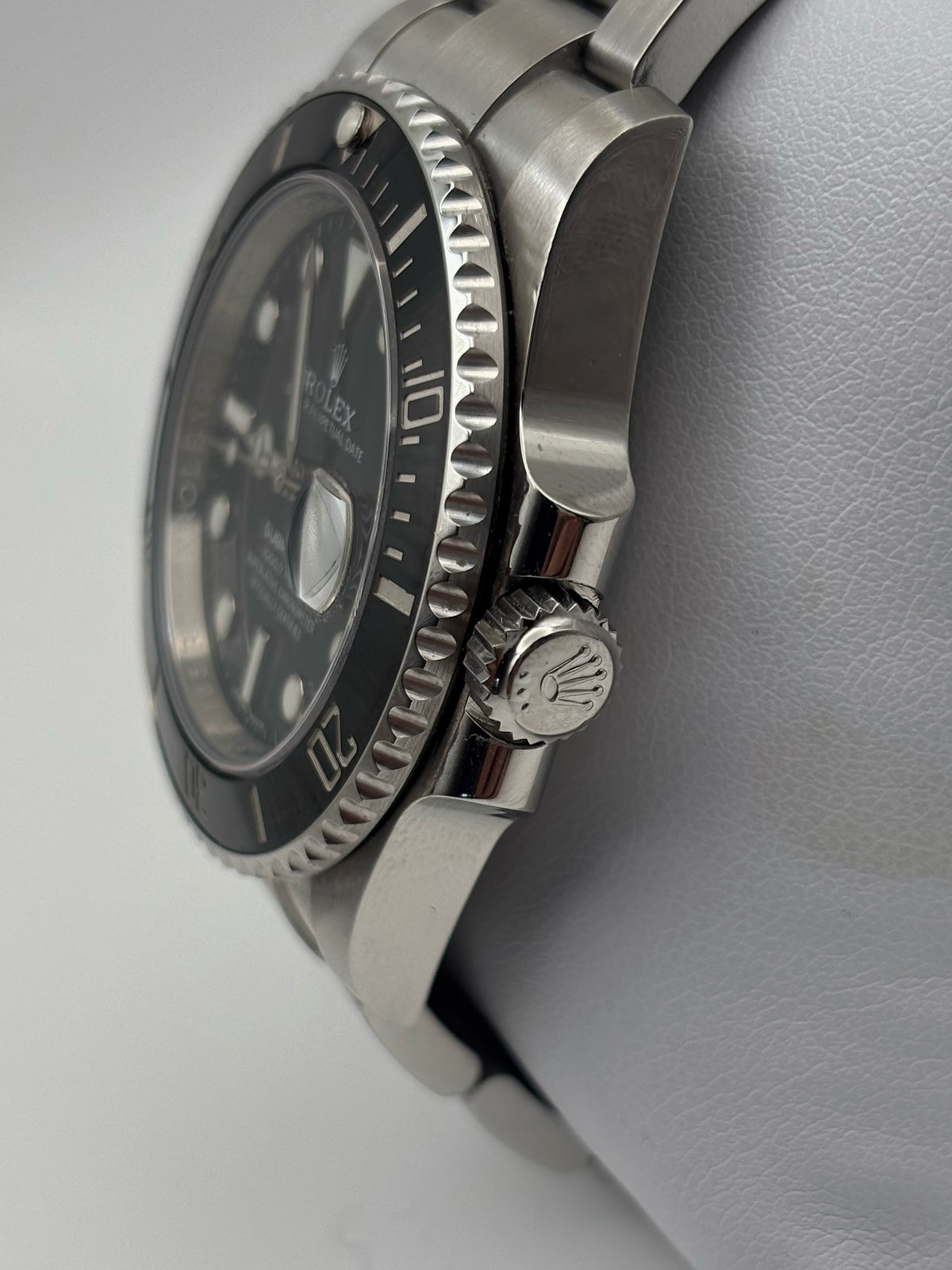 Rolex Submariner Date 116610 40mm Stainless Steel - Pre-Owned
