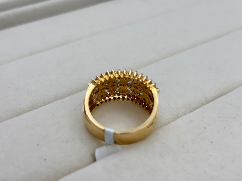 14K Yellow Gold Diamond Blue Stone Fancy Ring