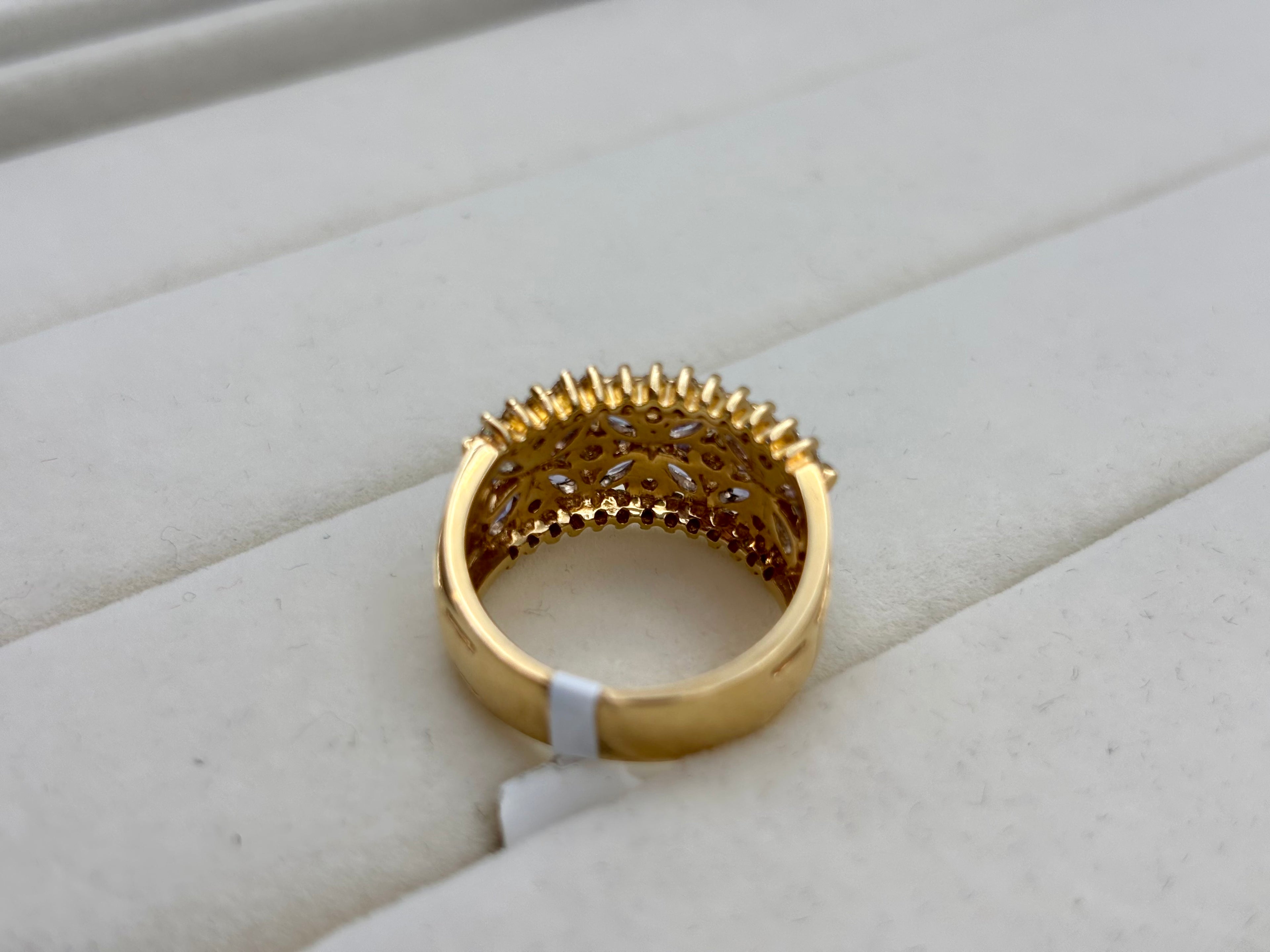 14K Yellow Gold Diamond Blue Stone Fancy Ring